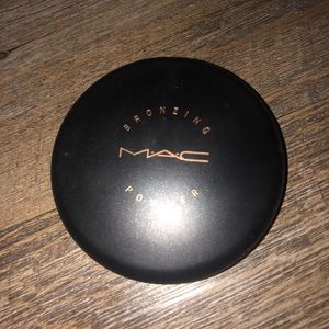 NEW MAC bronzer